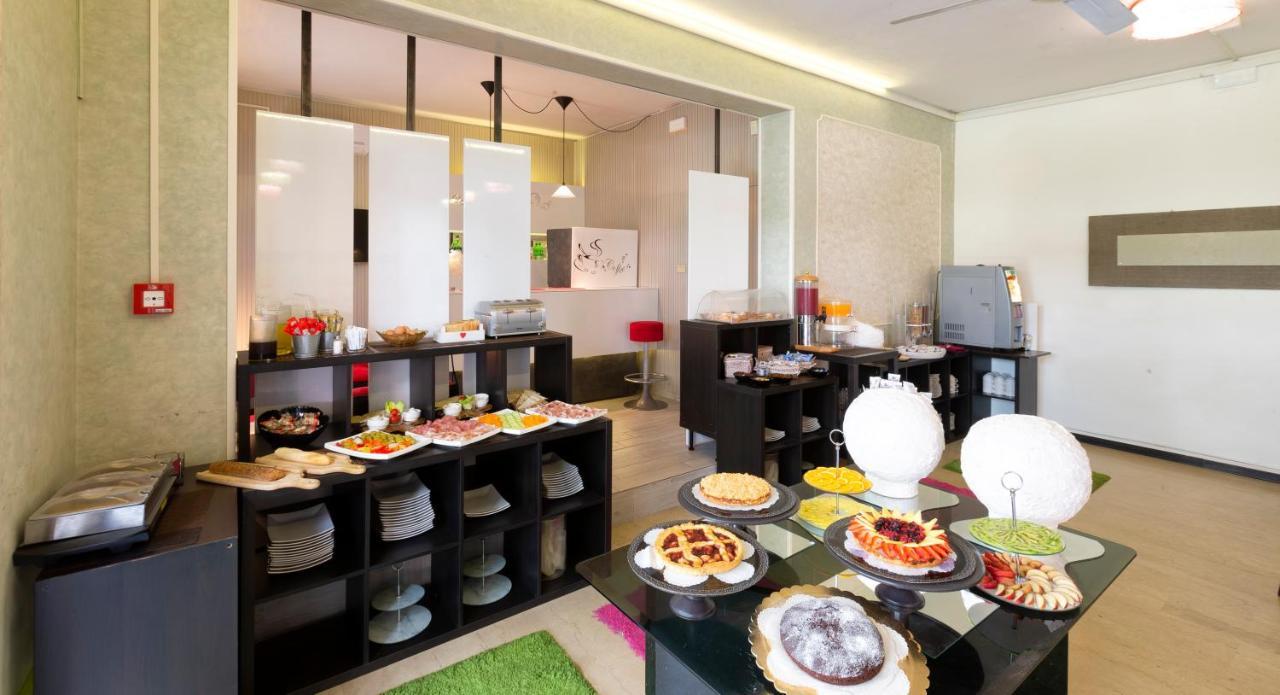 Hotel Condor-New 2024-Con Piscina Riccione Ngoại thất bức ảnh