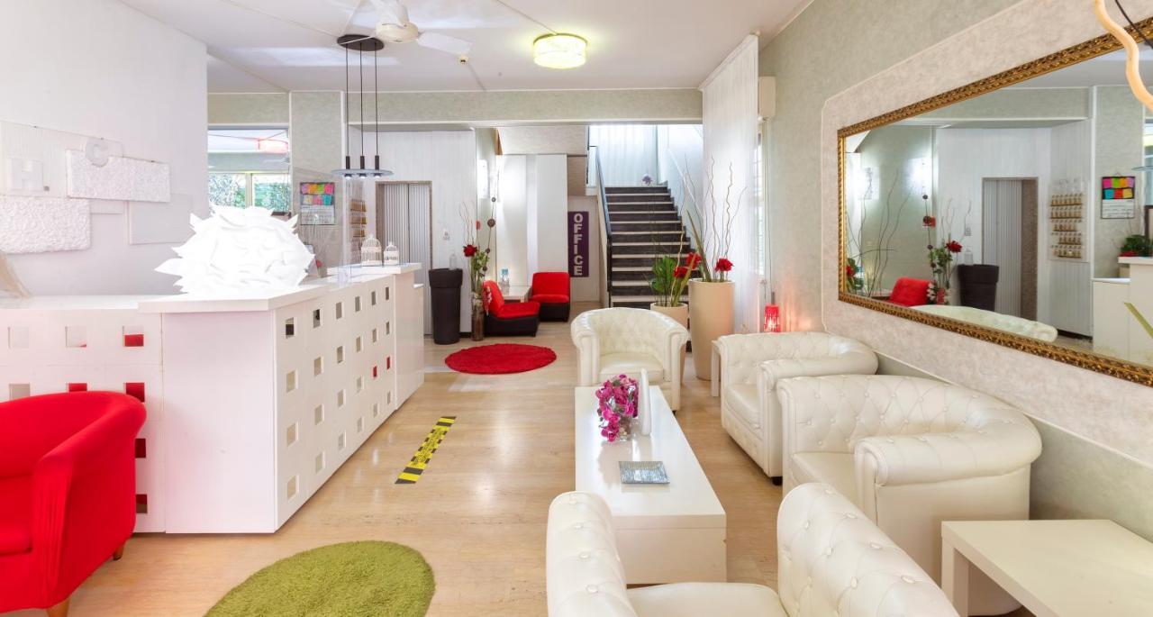 Hotel Condor-New 2024-Con Piscina Riccione Ngoại thất bức ảnh
