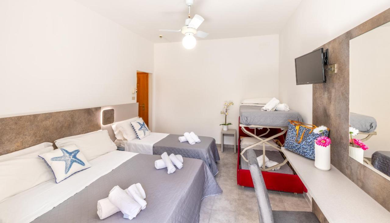 Hotel Condor-New 2024-Con Piscina Riccione Ngoại thất bức ảnh