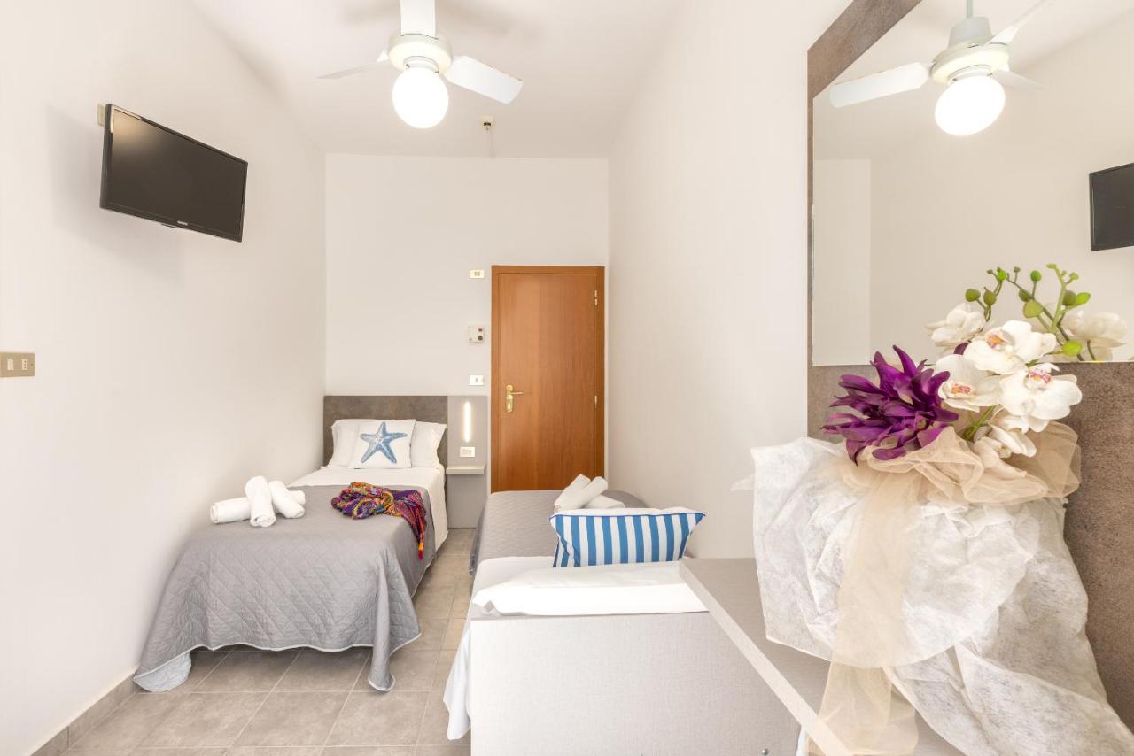 Hotel Condor-New 2024-Con Piscina Riccione Ngoại thất bức ảnh