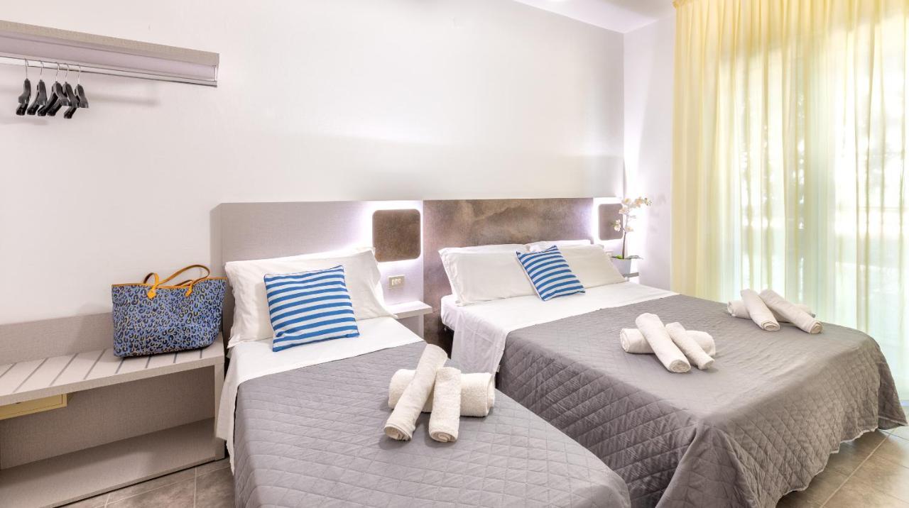 Hotel Condor-New 2024-Con Piscina Riccione Ngoại thất bức ảnh